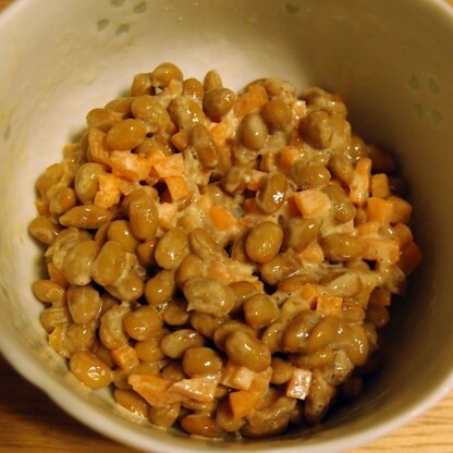 マヨネーズでカレー粉の辛さがマイルドになり、カレー粉のお陰で納豆の臭いが消えて、美味しかったです。ご馳走様☆